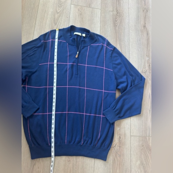 DONALD ROSS Navy Blue Sweater with Pink Grid Pattern. 80% COTTON 20% WOOL. - Picture 3 of 8